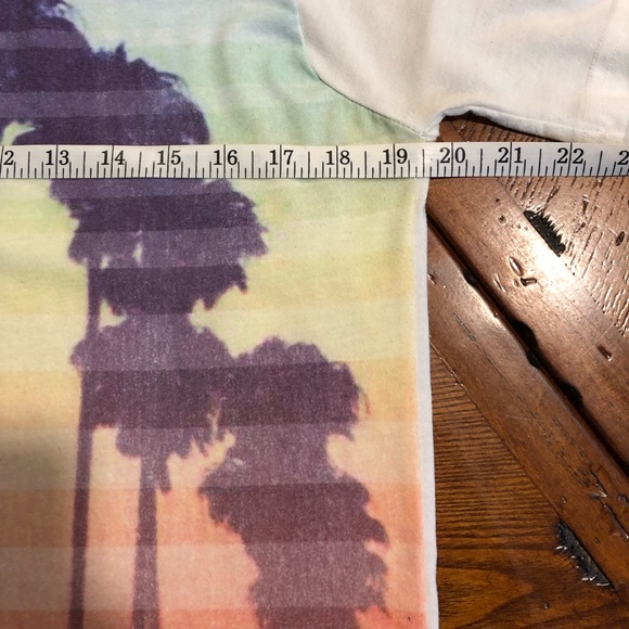 2 Men’s T-shirts - Picture 9 of 13